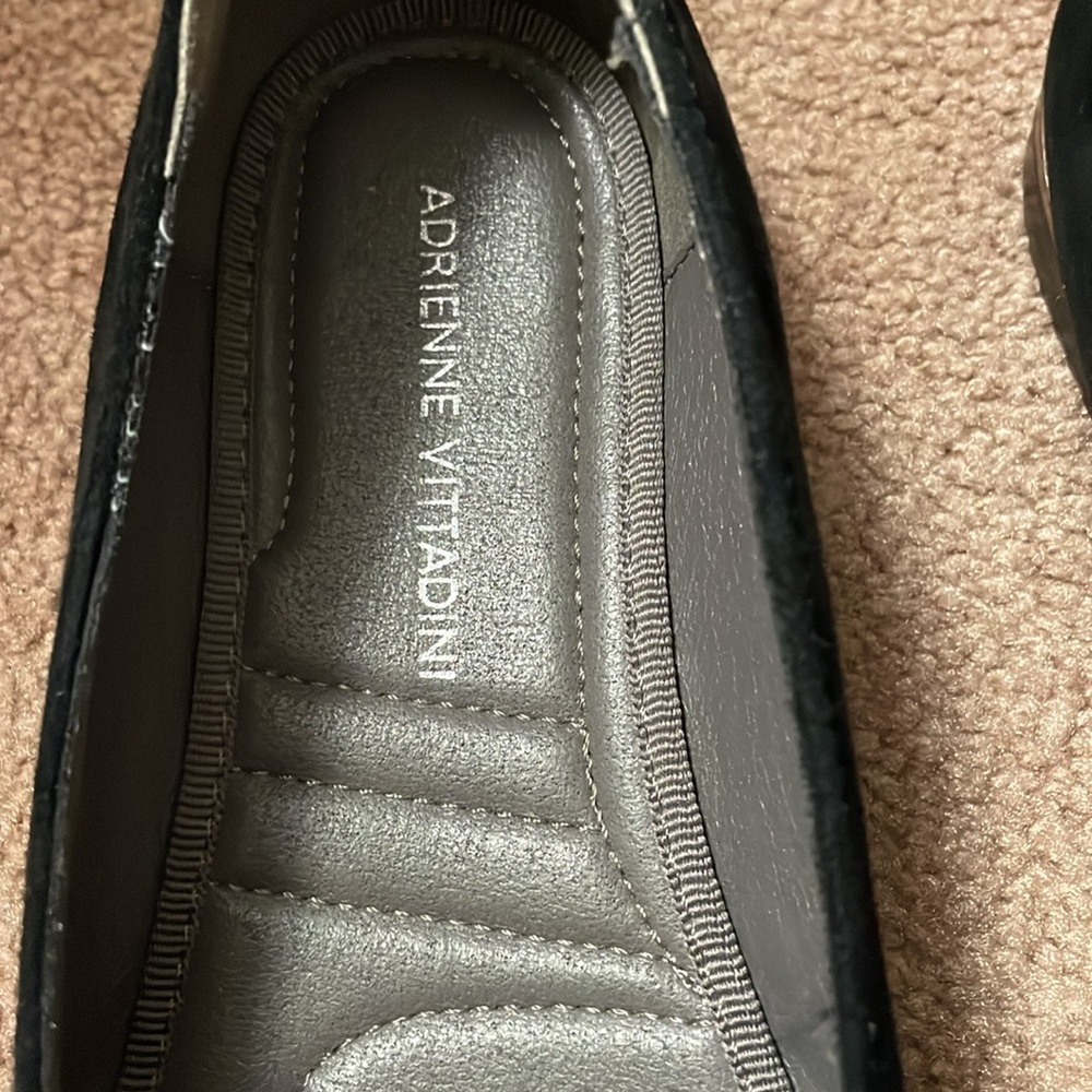 NWOT Adrienne Vittadini Suede Flats with Studded Bow - Picture 5 of 7